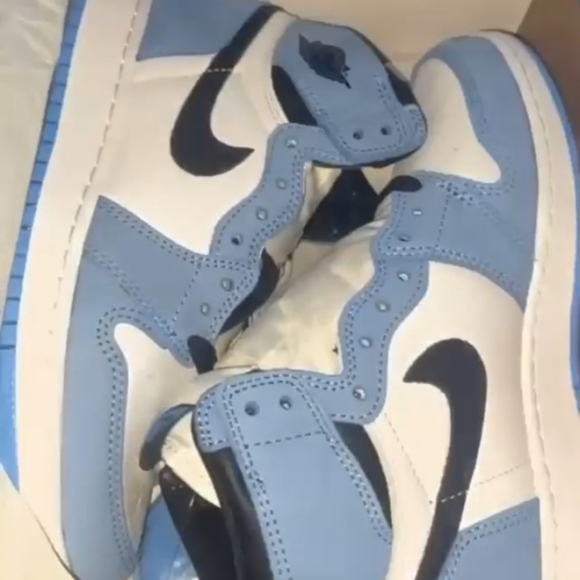 Air Jordan 1 Retro High OG Gradeschool size 6